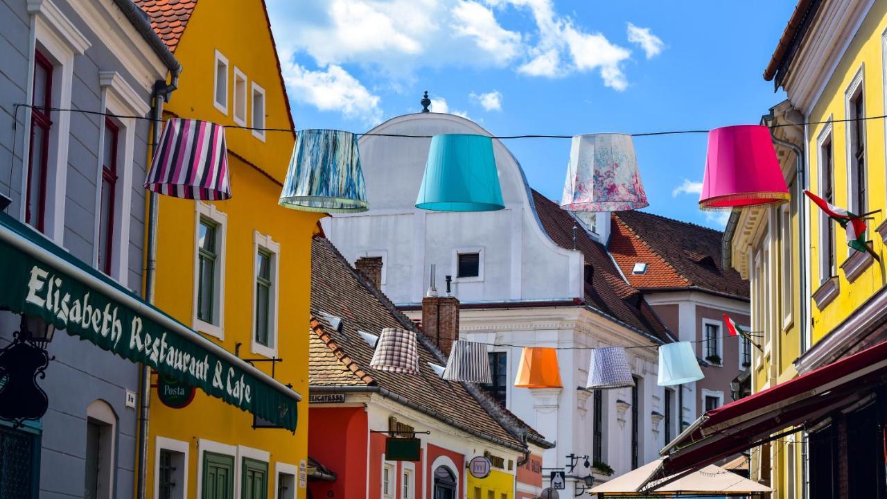 Varosi Vendeghaz Szentendre Exteriör bild