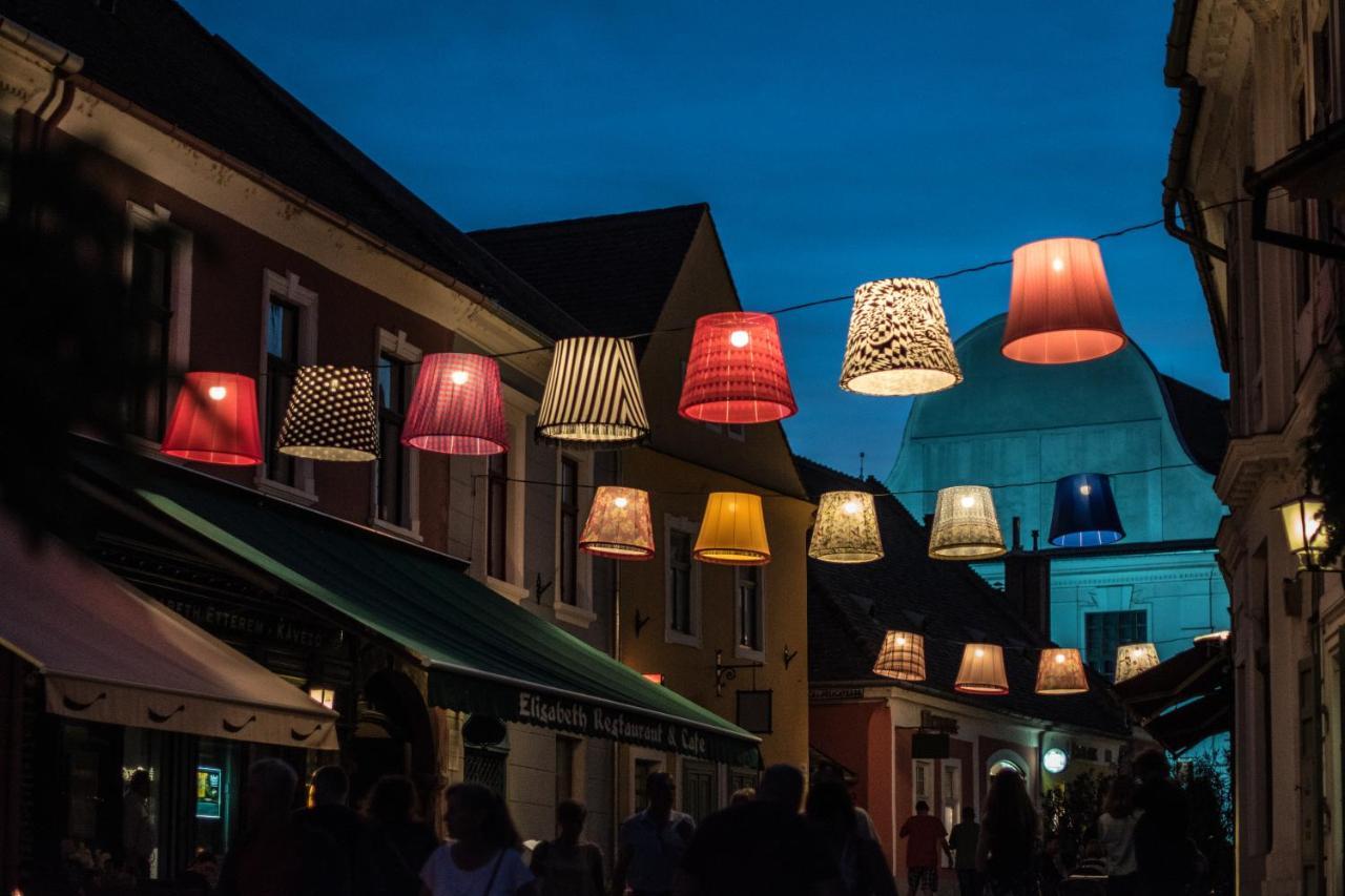 Varosi Vendeghaz Szentendre Exteriör bild